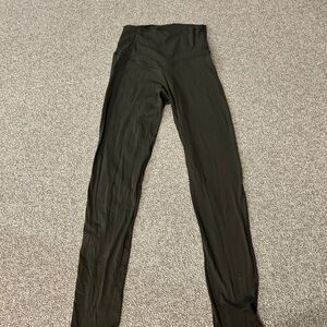 Aerie Offline High-Rise Leggings in Army Green